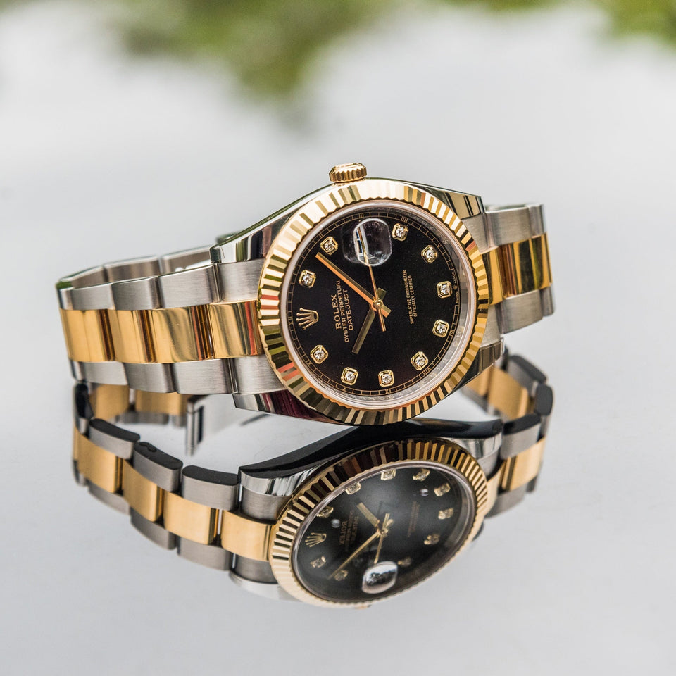 Watch premium and latest model