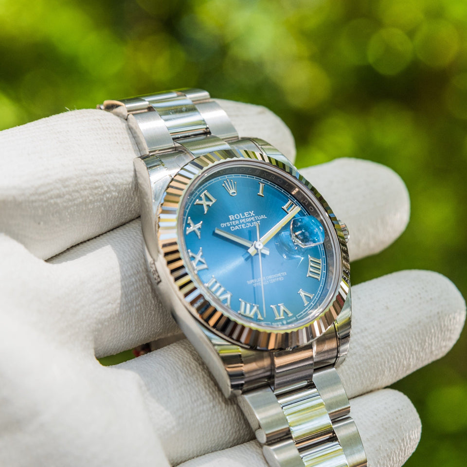 Watch premium